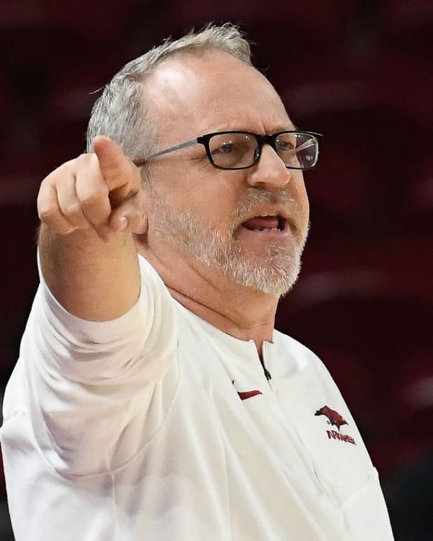 Mike Neighbors against Louisiana Tech on Tuesday night